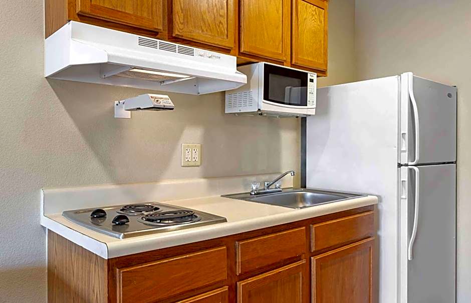 Extended Stay America Select Suites - Wichita - Airport