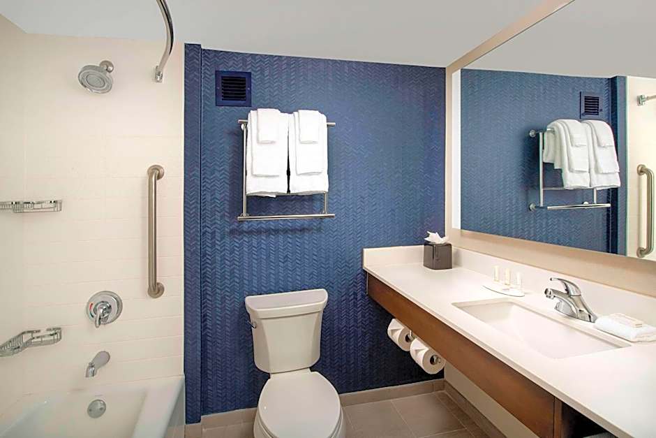 Fairfield Inn & Suites by Marriott Alexandria West/ Mark Center