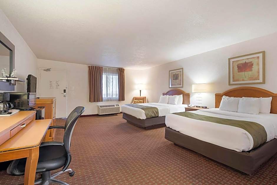 Quality Inn & Suites Lake Havasu City