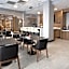 Holiday Inn & Suites Mississauga West / Meadowvale By IHG