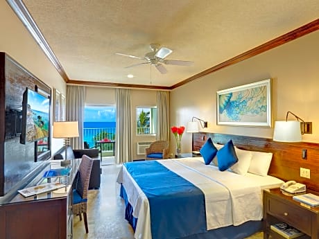 Deluxe Oceanfront Room