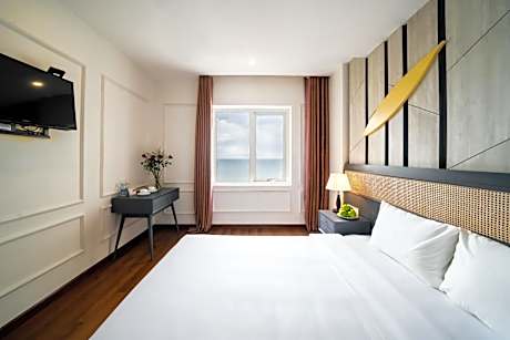 Deluxe Double Room with Sea View