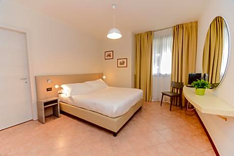 Two-Bedroom Apartment with Lake View