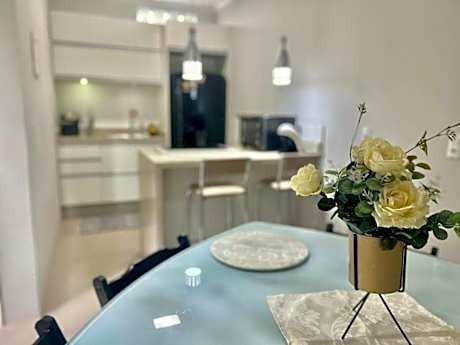 Aconchegante! Apto à 250 metros do mar! ZU01H