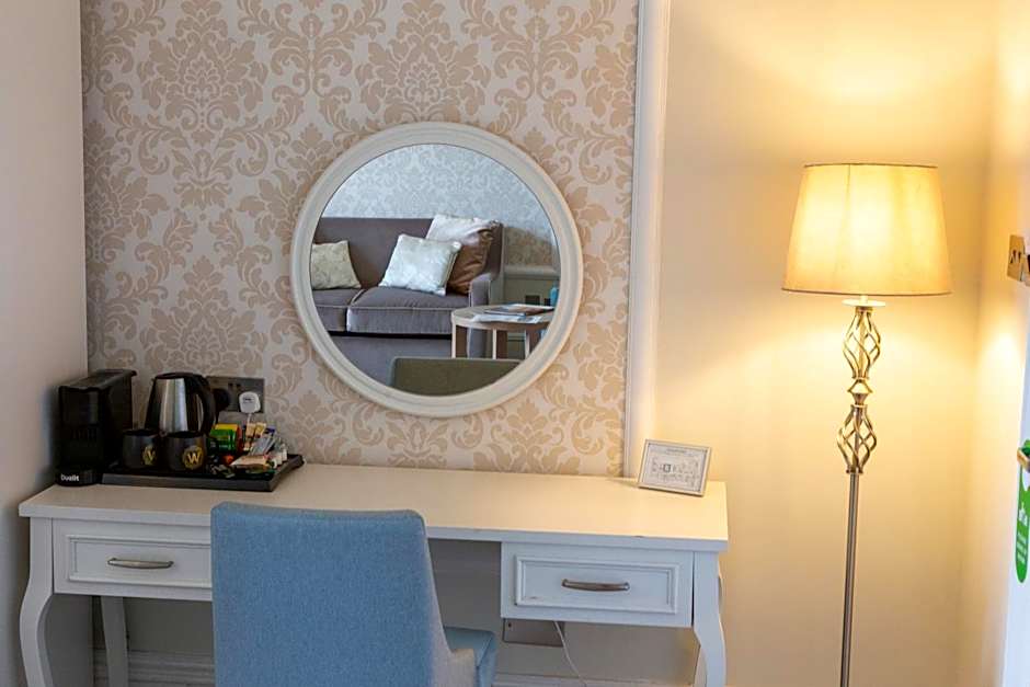 Wroxall Abbey Hotel & Estate