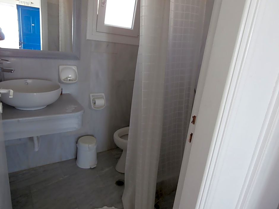 Kionia Galini Bangalows