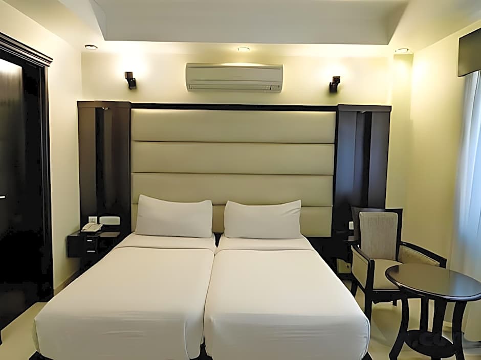 Hotel Meridian Plaza