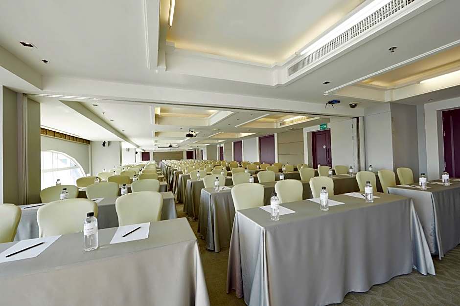The Quarter Hualamphong by UHG - Close to Song Wat Road, Chinatown, Hua Lamphong Railway Station, Hua Lamphong MRT Station