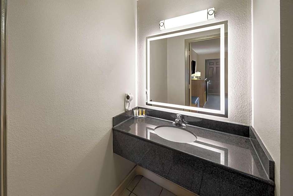 Days Inn by Wyndham Natchitoches