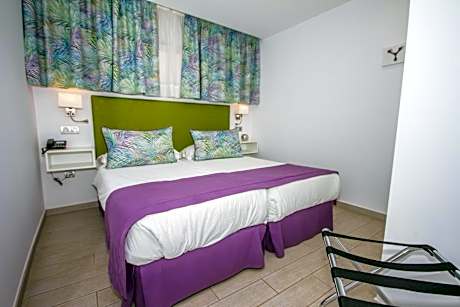 One Bedroom Premium Apartment with Balcony