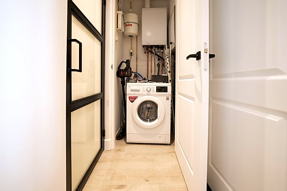 Modern two bedroom apartment close to the beach