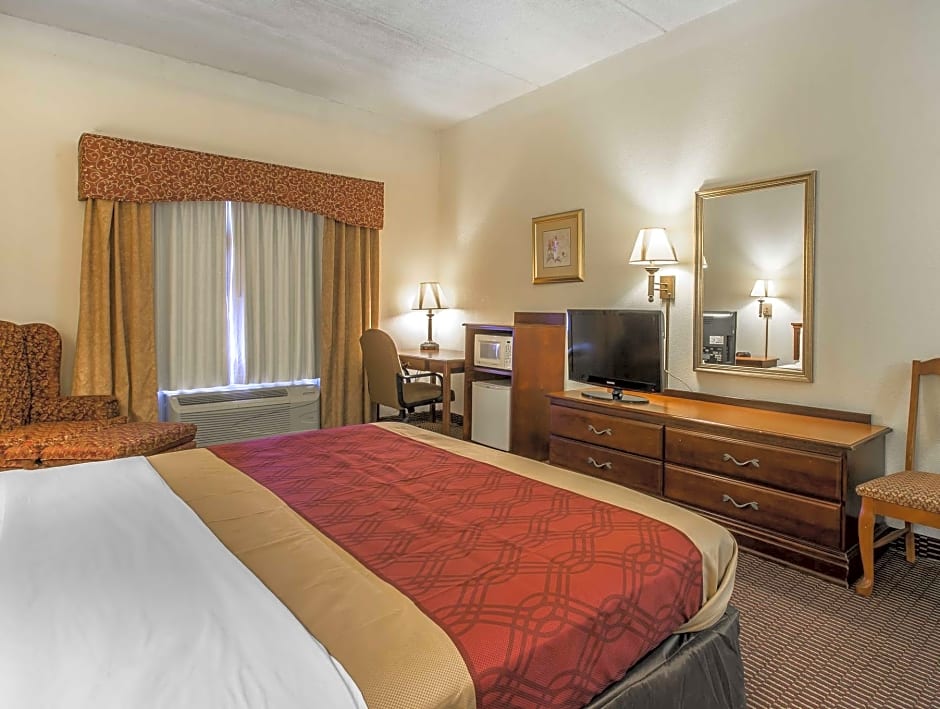 Econo Lodge Inn & Suites - Marianna