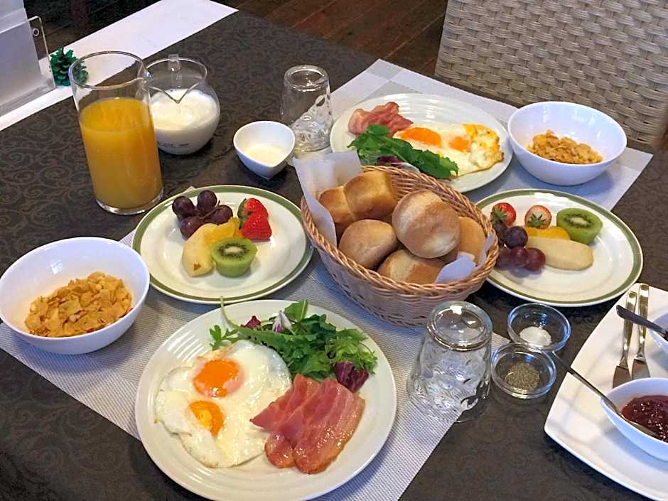 Reposer Hakuba Hotel and Offsite Villa