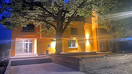 VINOTEL BRZICA Aljmaš