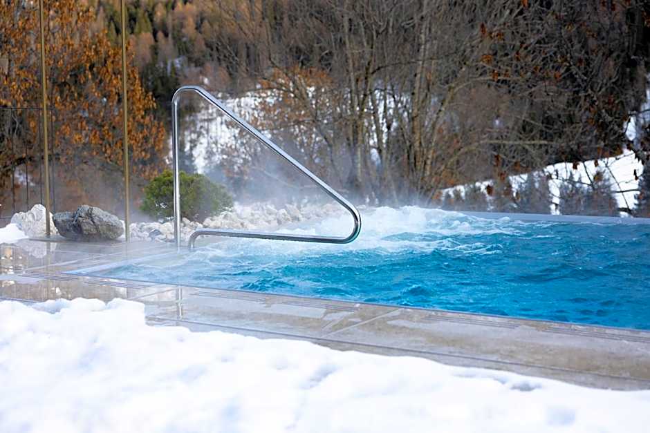 Les Dolomites Mountain Lodges