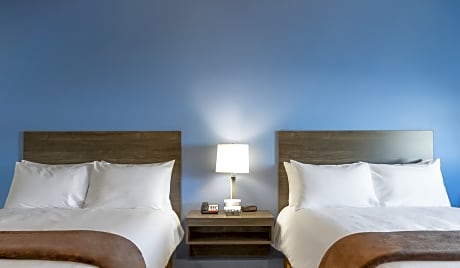 2 Queen With Recliner Hearing Impaired