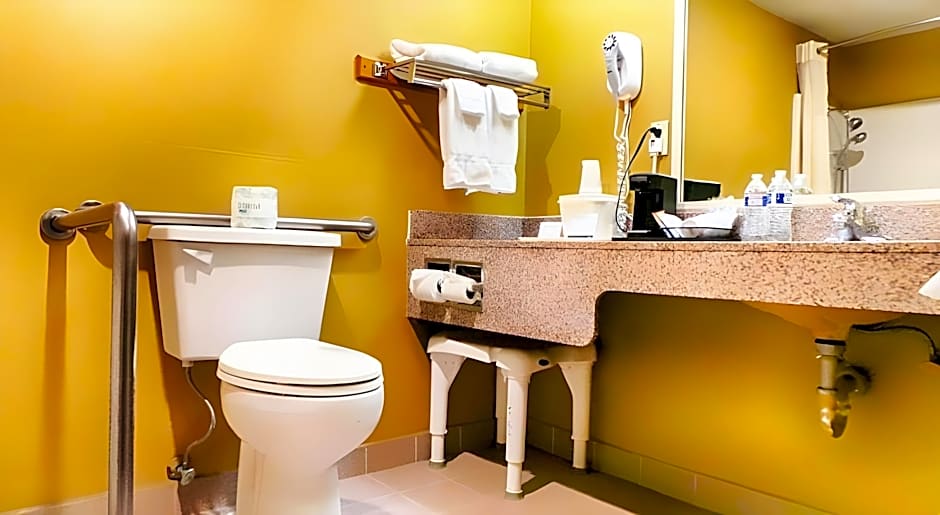 Quality Inn Airport