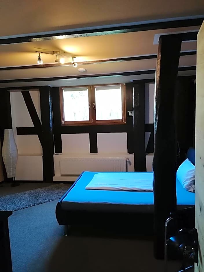 Pension Riverside in Leverkusen Hitdorf am Rhein - Zentral an der A1 und 59