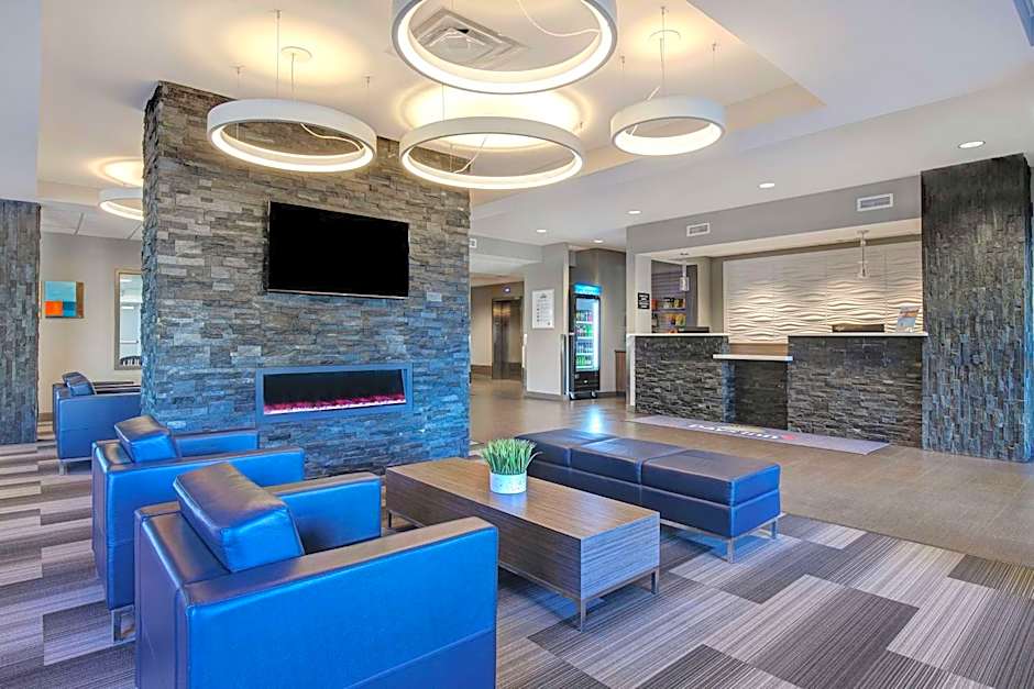 Days Inn & Suites by Wyndham Warman