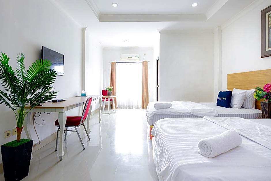 Urbanview SRB Near Mall Ciputra Cibubur