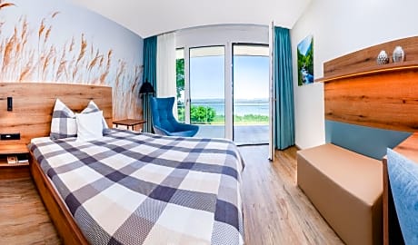 Single Room with Lake View