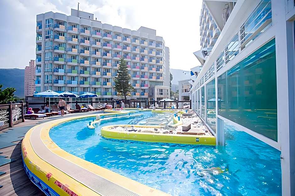 Pacific Hot Spring Hotel Green Bay