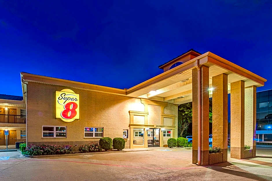 Super 8 by Wyndham Richardson Dallas