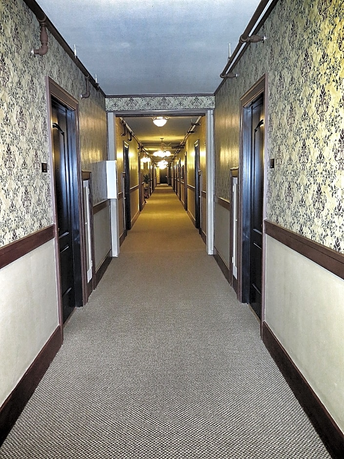 Marqueen Hotel