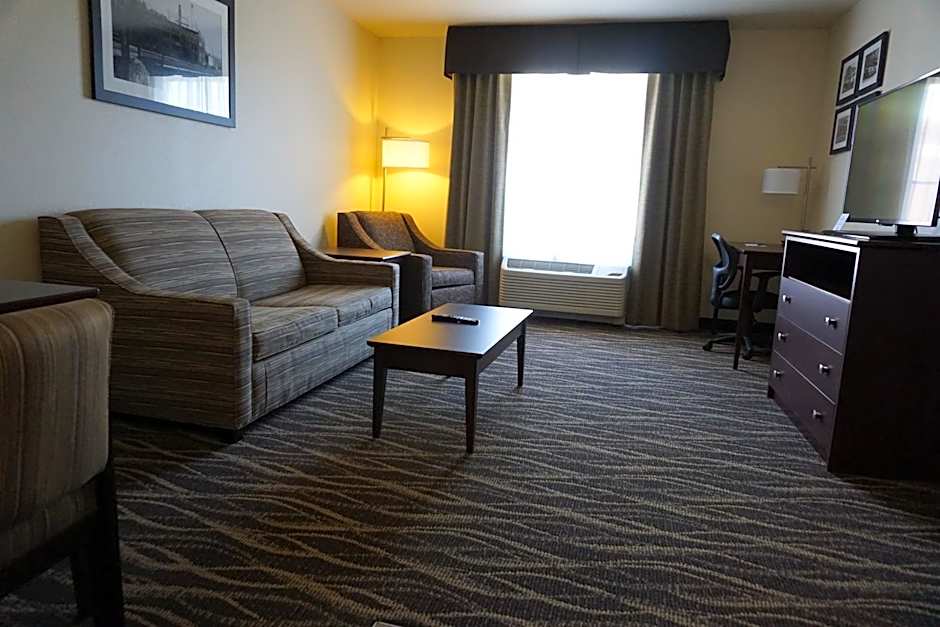 Cobblestone Hotel & Suites - Chippewa Falls