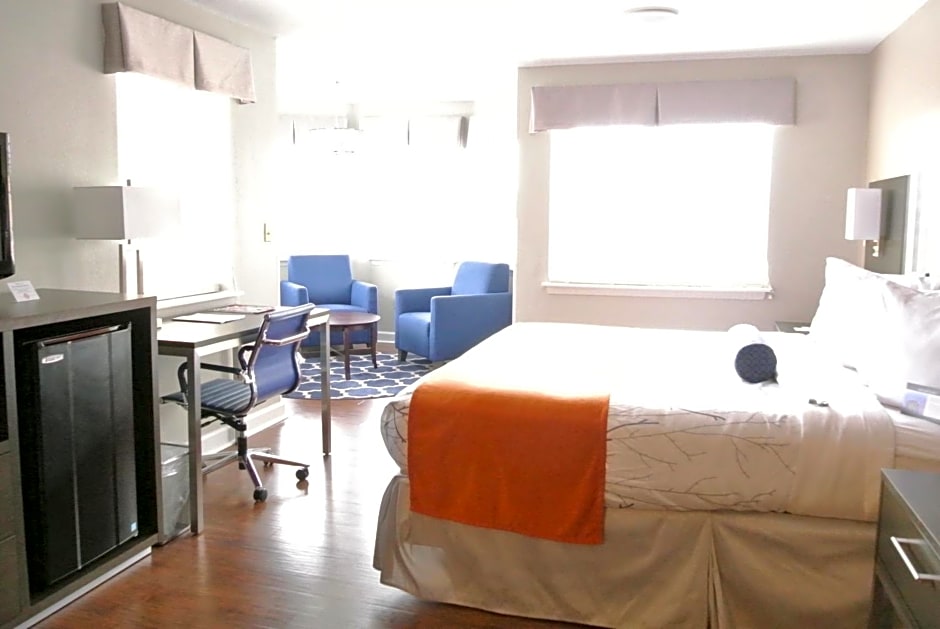 Guesthouse Inn & Suites Lexington