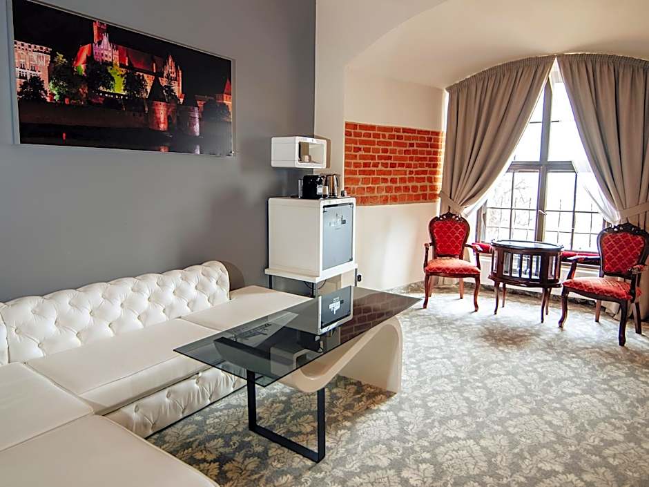 Photo 1 of 10 of Castle Chambers Apartment - Castle