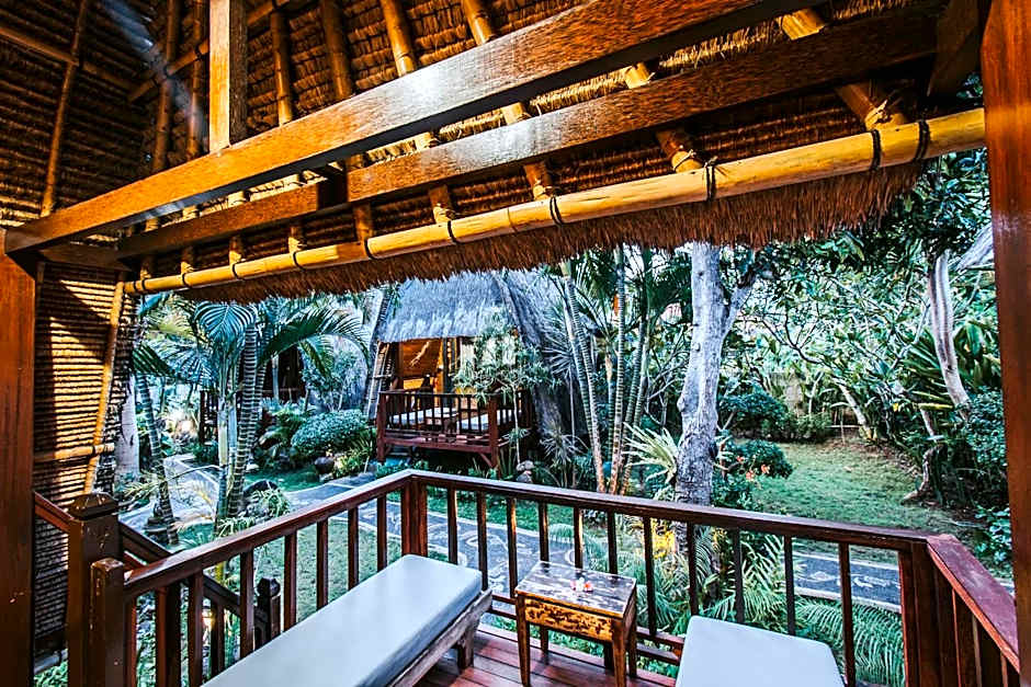 Alam Nusa Bungalow Huts & Spa