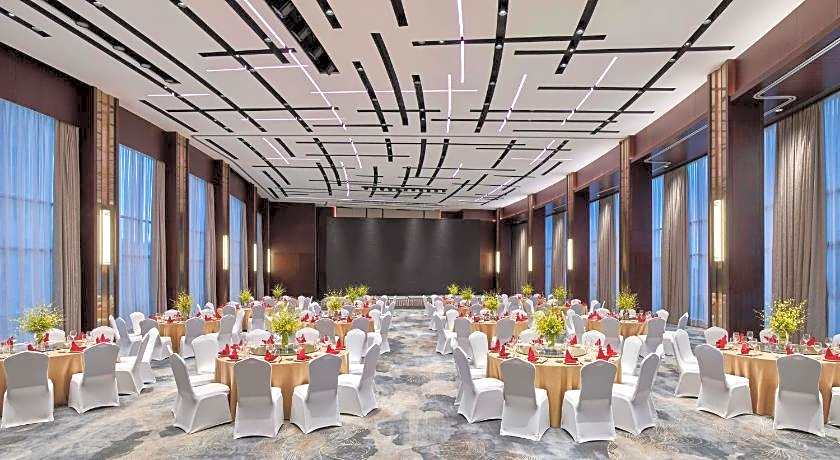 Crowne Plaza Zhuhai City Center By IHG