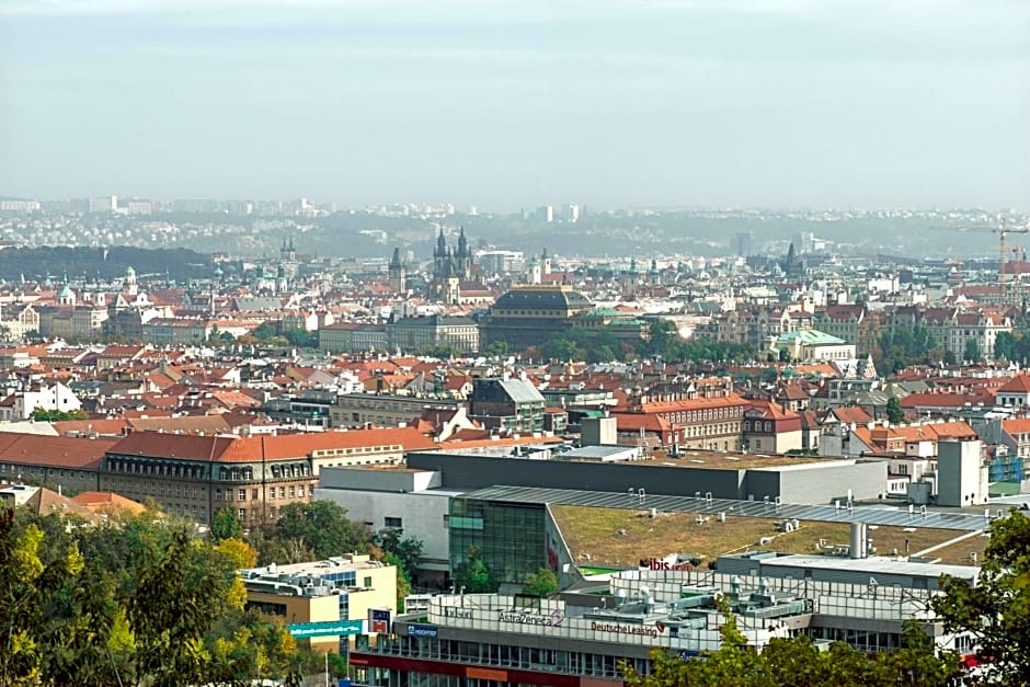 NH Prague City