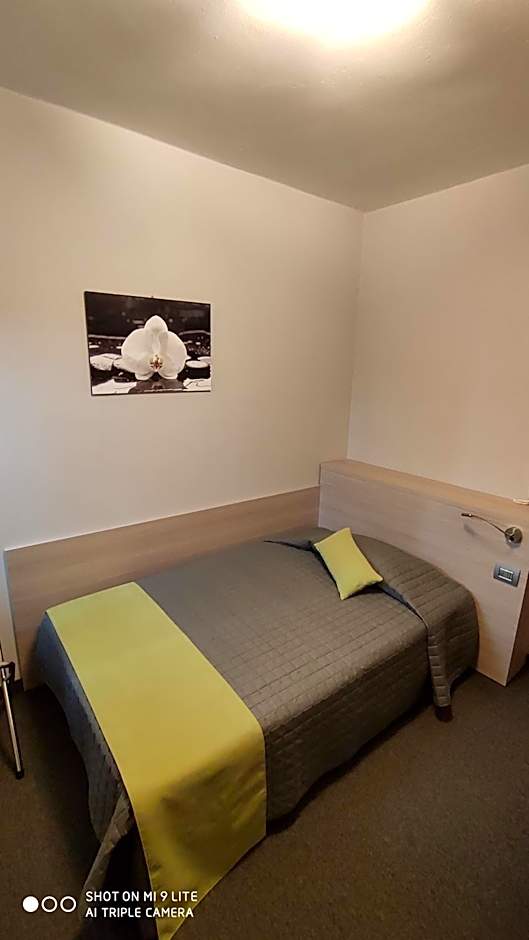 Photo 1 of 6 of Small Single Room