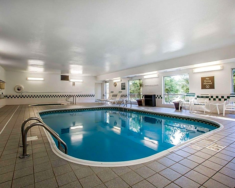 Quality Inn Dayton North - Vandalia