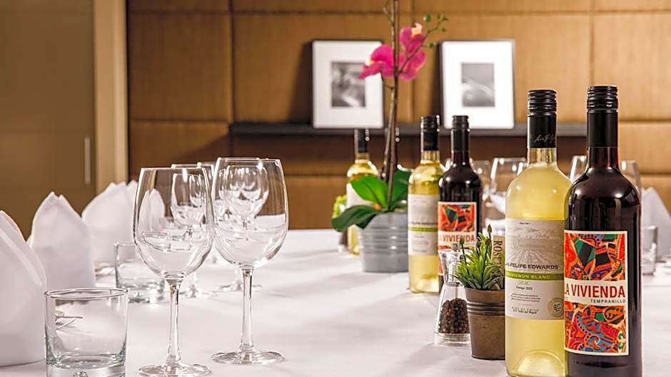 Crowne Plaza Manchester Airport By IHG