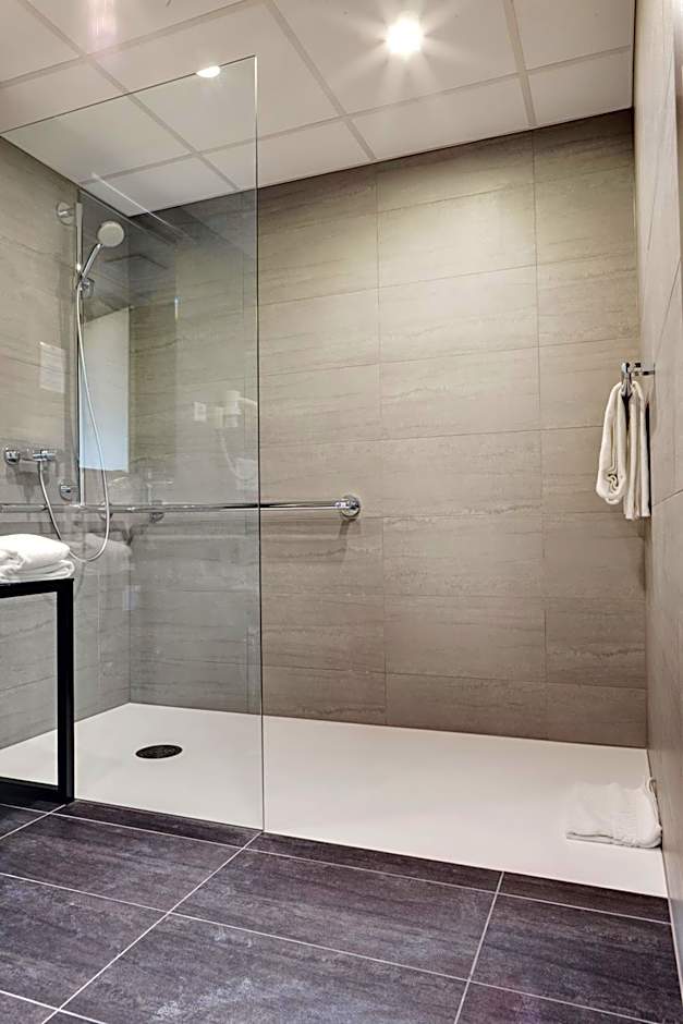 Hôtel Rallye & Entrées aux Bains de la Gruyère