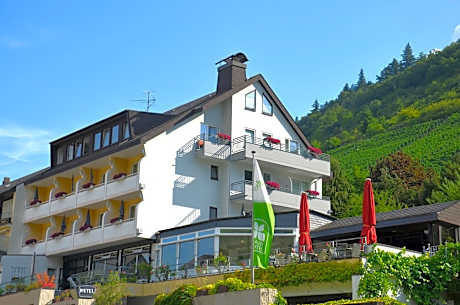 Flair Hotel am Rosenhügel - Garni