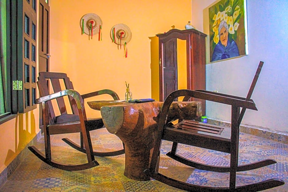 Casa Aluxes Hotel