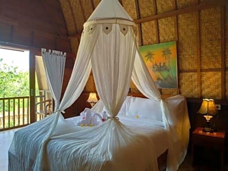Deluxe Bungalow