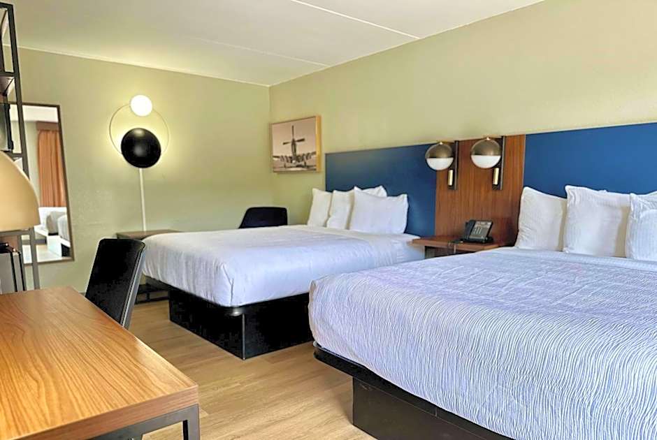 La Quinta Inn & Suites by Wyndham Huntsville Research Park