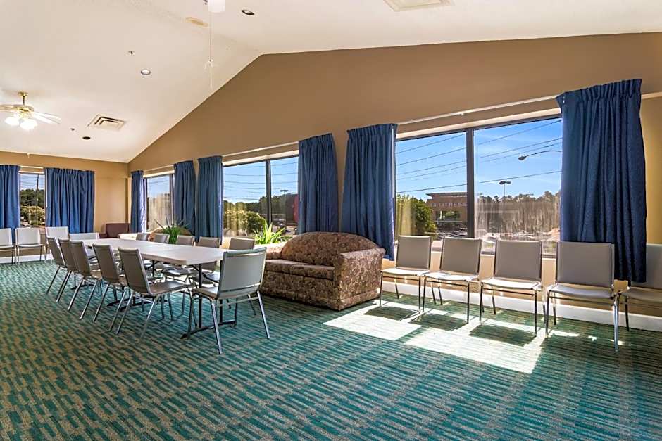 Red Roof Inn Atlanta - Kennesaw State University