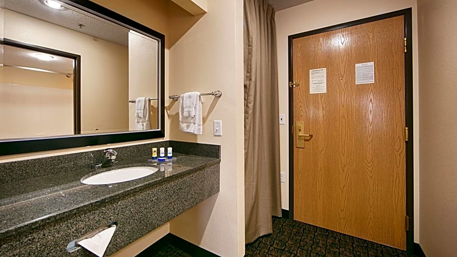 Best Western Plus Wendover Inn