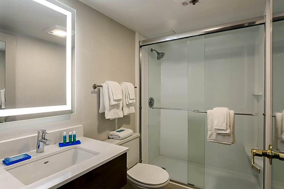 Holiday Inn Express Milwaukee - West Medical Center By IHG