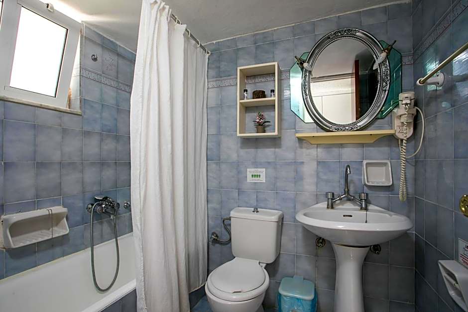 CASA MIKELE by Sarikas - SEA SIDE SUITES and STUDIOS -adults only
