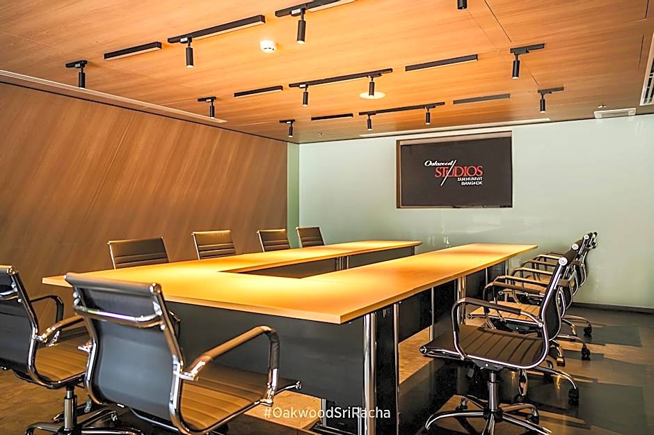 Oakwood Studios Sukhumvit Bangkok
