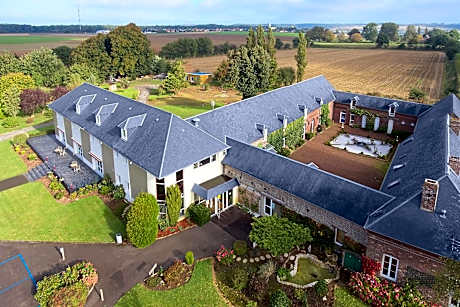 The Originals City, Hotel La Cour Carree, Le Treport Sud (Inter-Hotel)