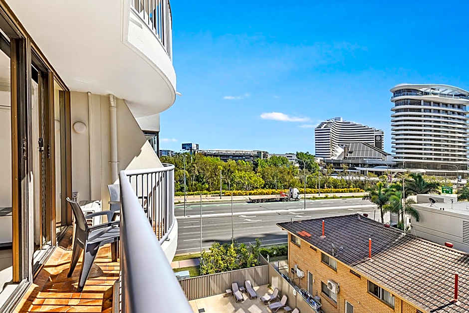 Broadbeach Travel Inn Apartments