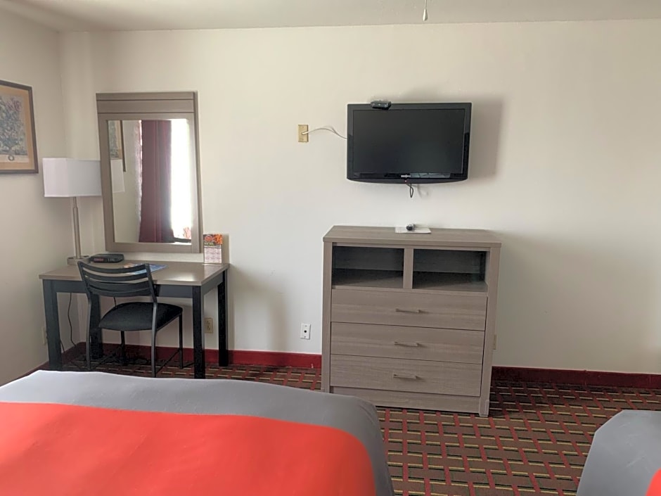 Guest House Inn Medical District near Texas Tech Univ